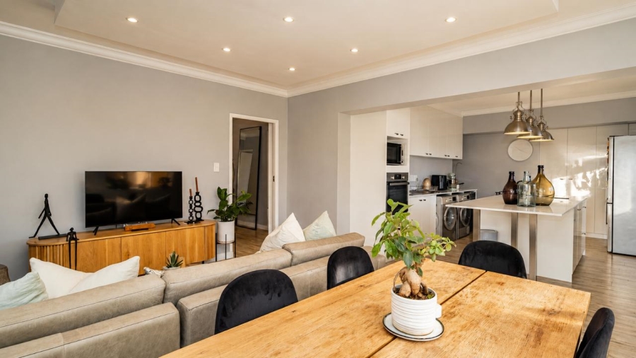 3 Bedroom Property for Sale in Sea Point Western Cape